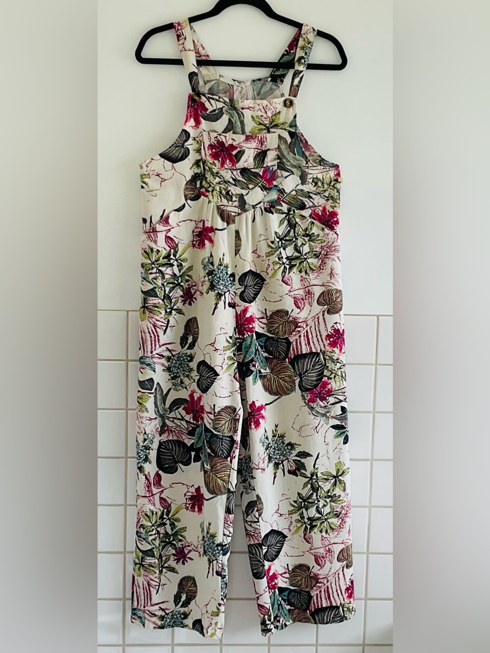 Himosbyer Floral Sleeveless Jumpsuit in Cream with Pink & Green Print Sz: Small